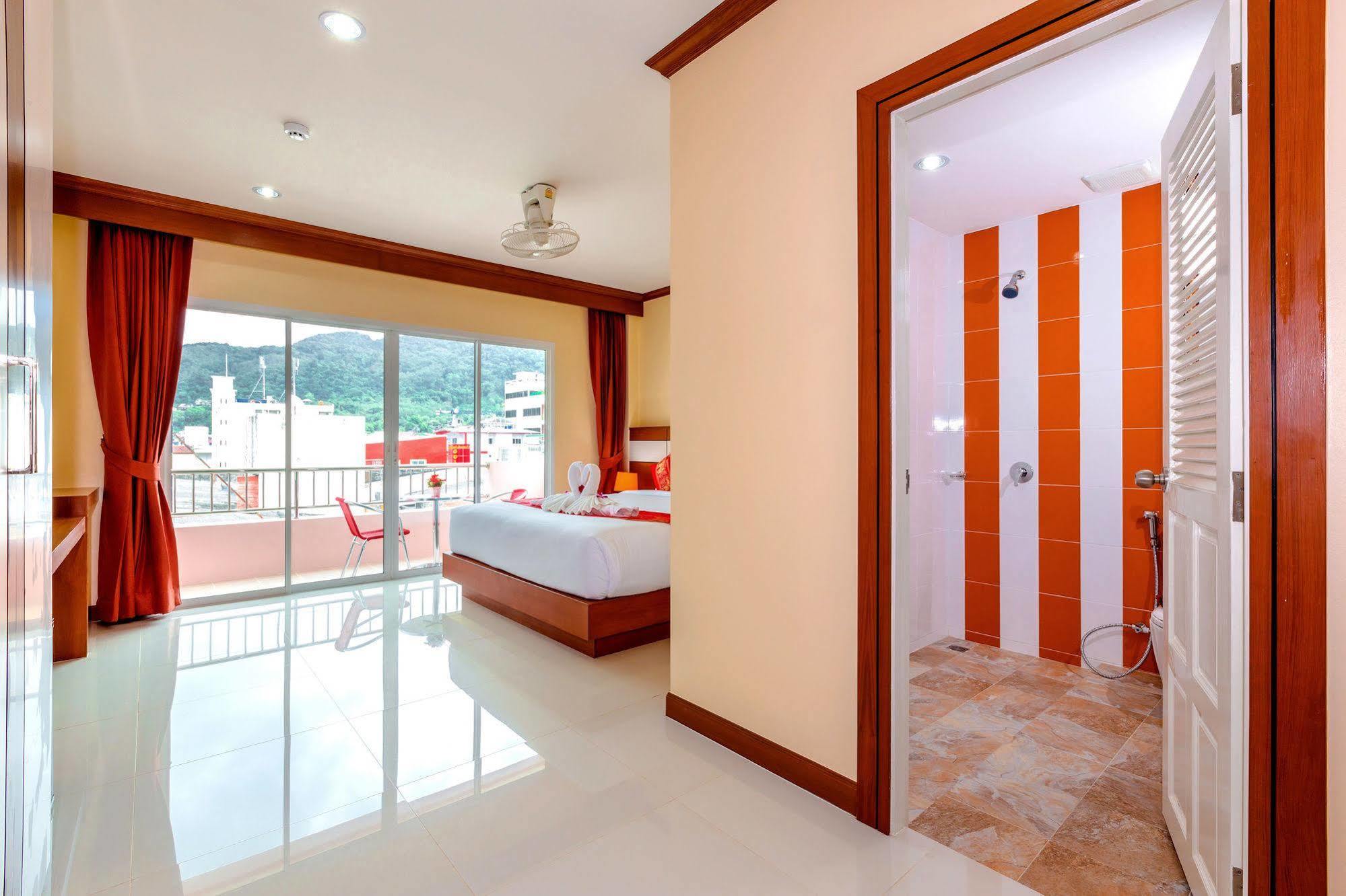 Phusita Hotel - Sha Certified Patong Luaran gambar